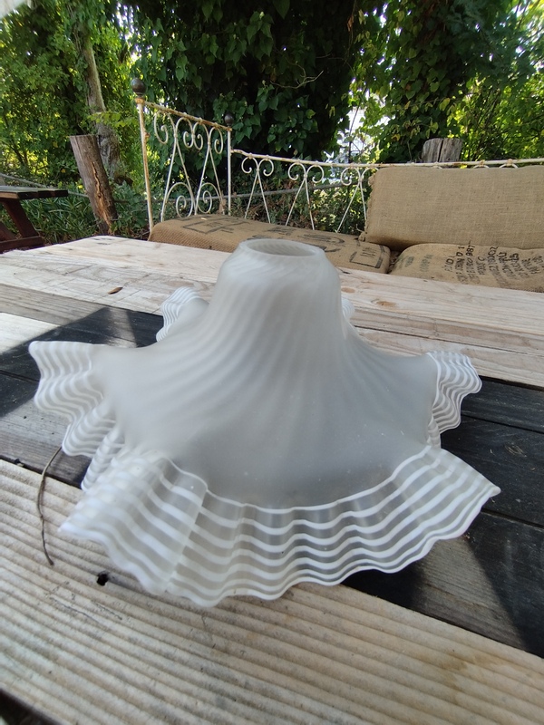 Draped frosted glass lampshade 