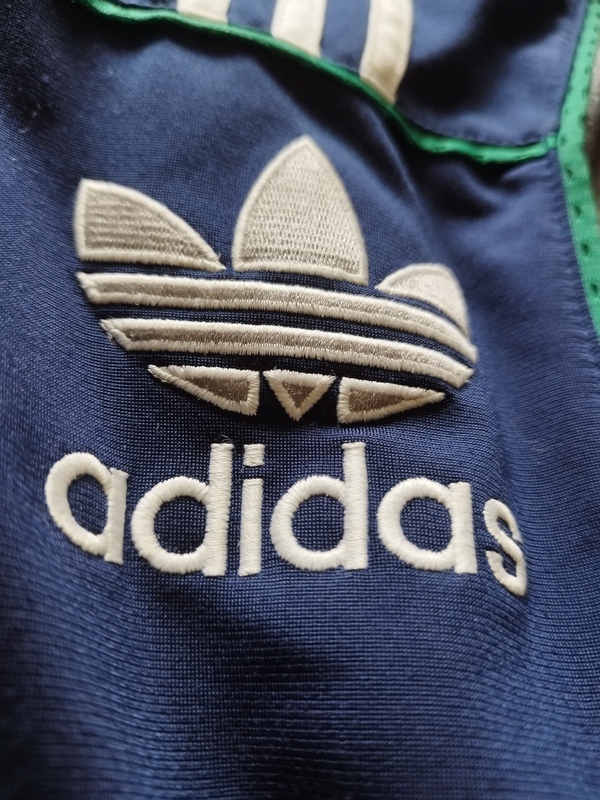 Adidas classic 