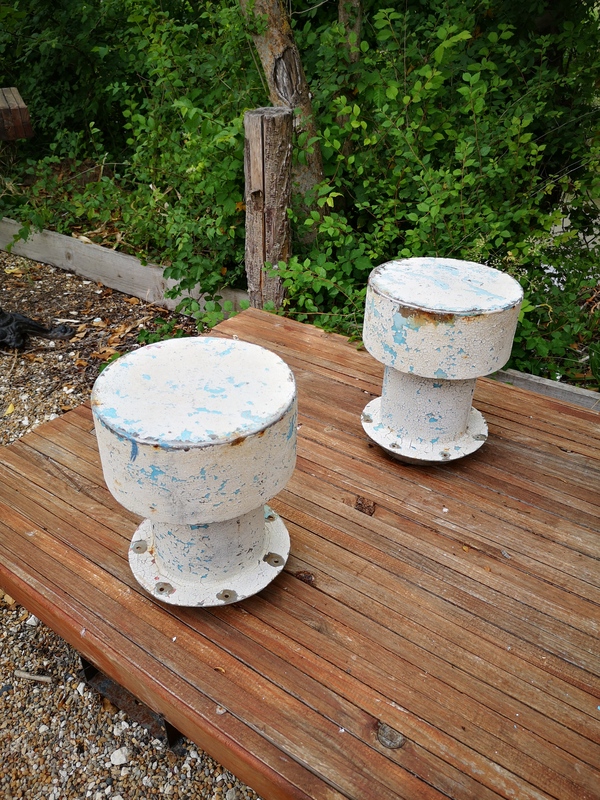 Mooring stool stool