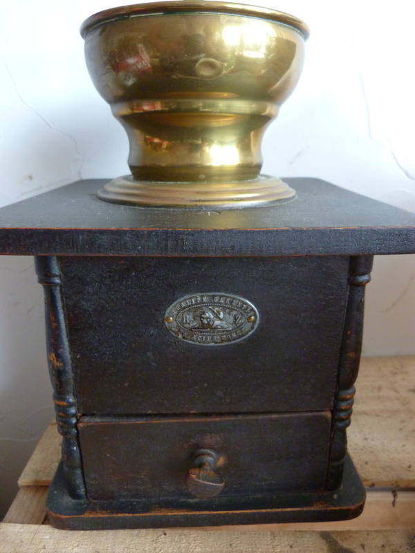 Former Robert RZ coffee grinder