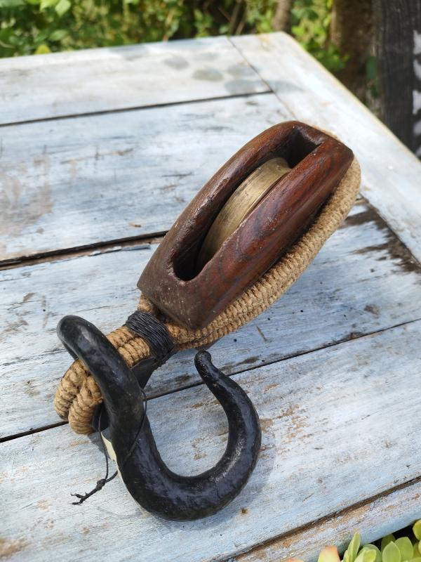 Antique 19th-century bronze pulley 