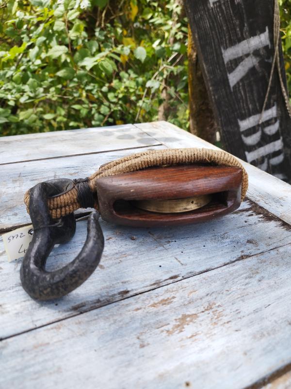 Antique 19th-century bronze pulley 