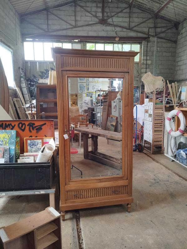 Wardrobe with mirror