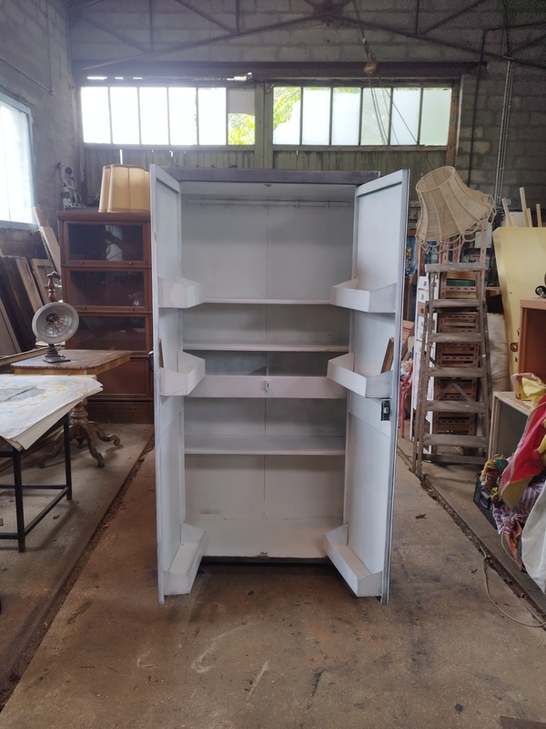 50s/60s Kitchen Cabinet 