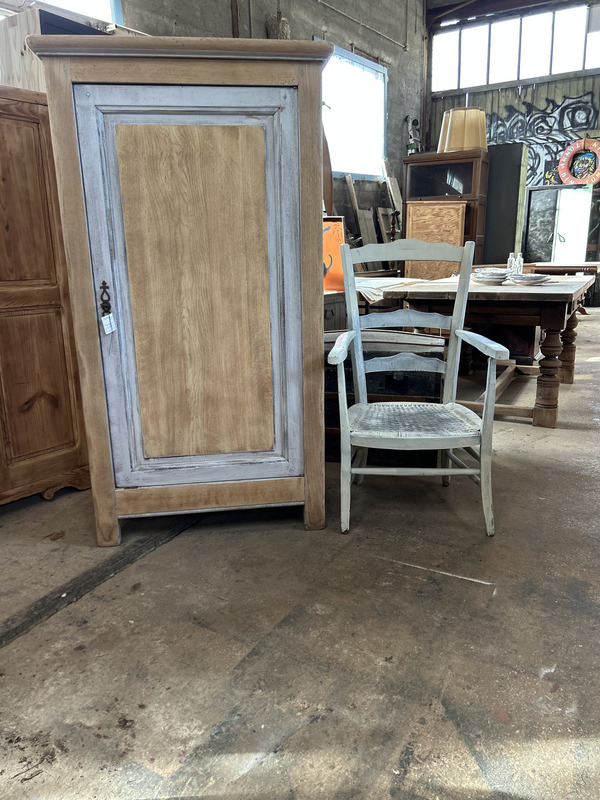 Vintage wardrobe revamped