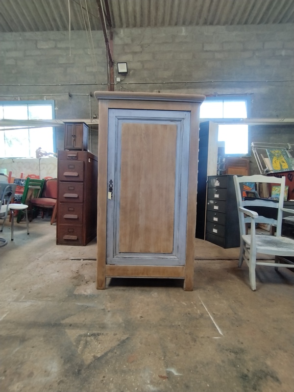 Vintage wardrobe revamped