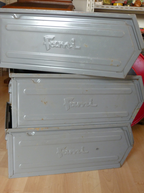 Fami storage bins
