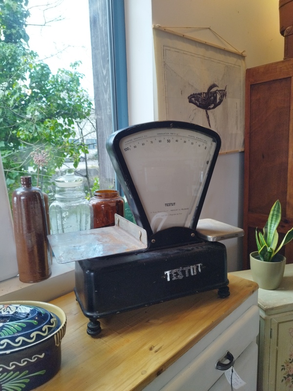 1950s Testut Grocer's Scale 