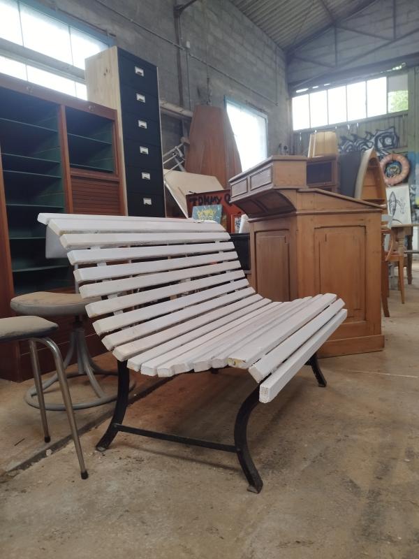 Outdoor bench made of wood and wrought iron