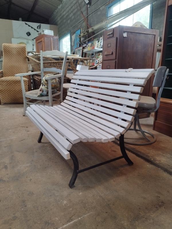 Outdoor bench made of wood and wrought iron