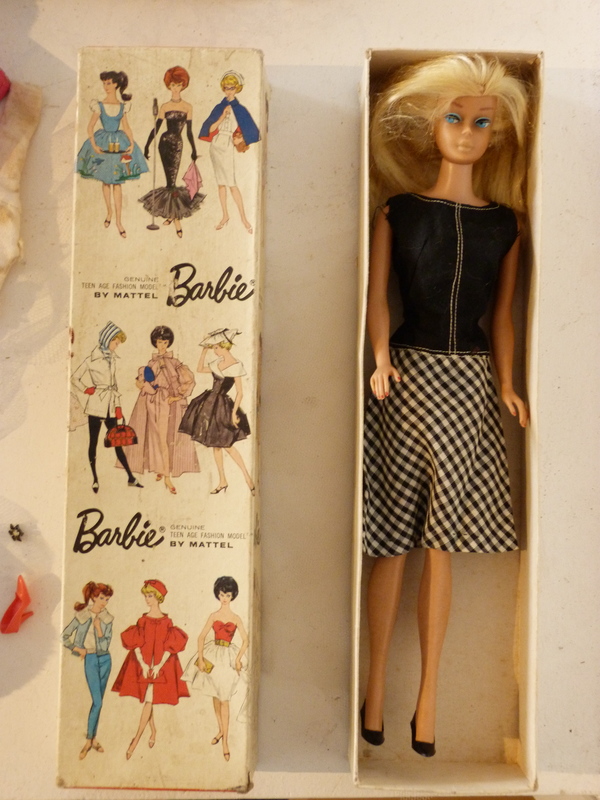 Barbie guenuine fashion teen age model 1958