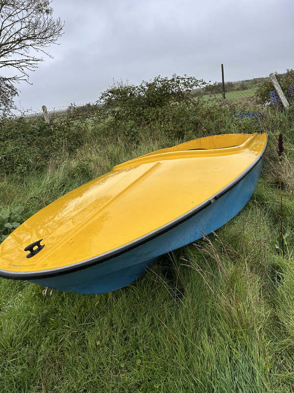 Decorative resin boat annex 