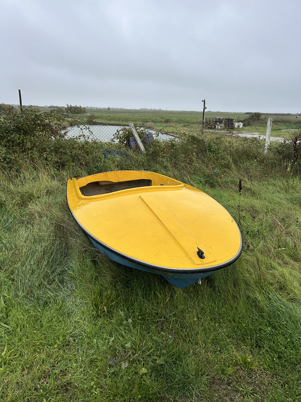 Decorative resin boat annex 