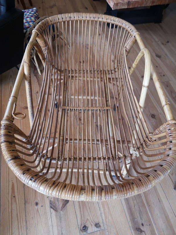 Rattan cradle