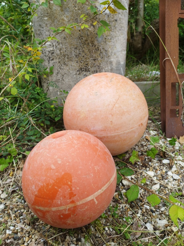 Set of two net buoys