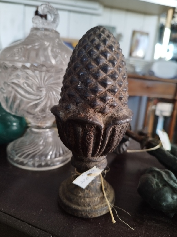 Pine cone staircase ball 