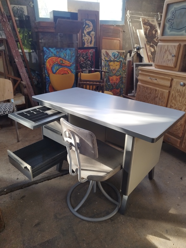 Vintage Strafor desk 