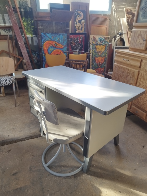 Vintage Strafor desk 