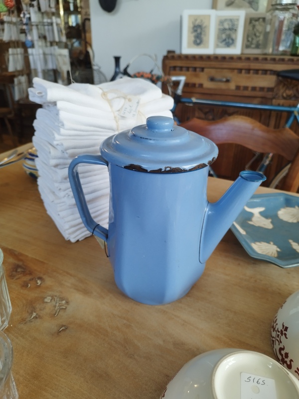 Enameled coffee pot 
