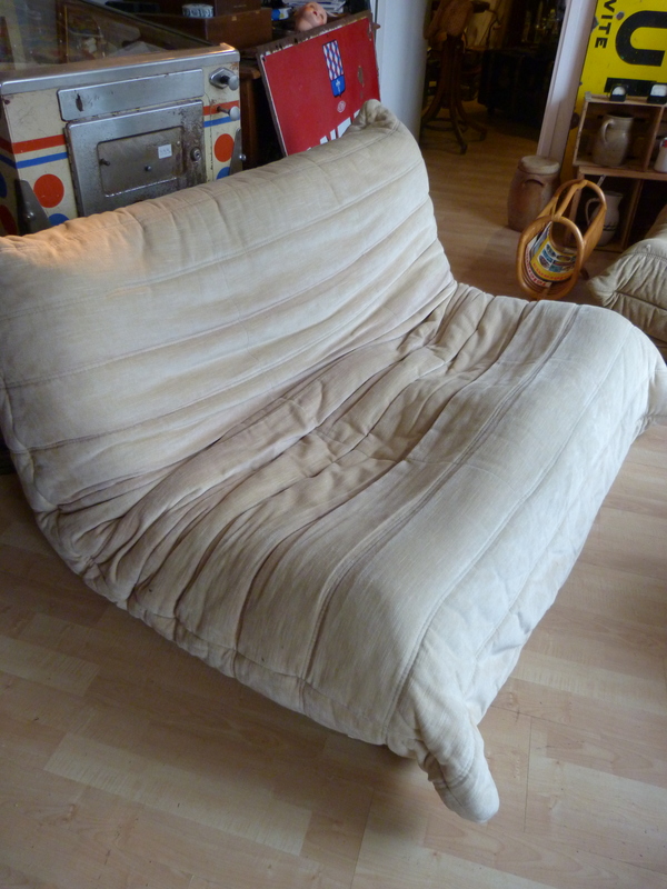 TBE TOGO two-seater sofa roset line