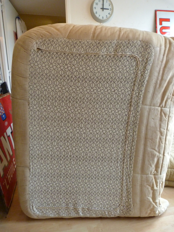 TBE TOGO two-seater sofa roset line