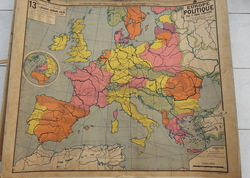 Lot of Vidal Lablache cards