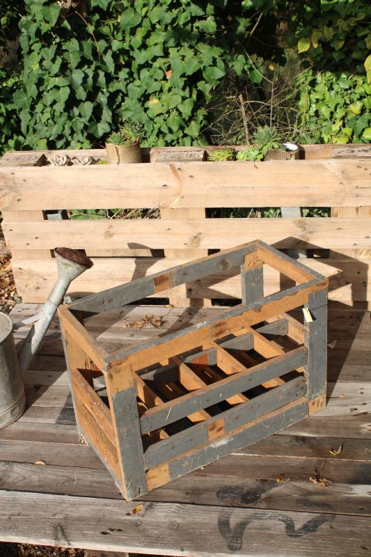 Wooden bottle rack 