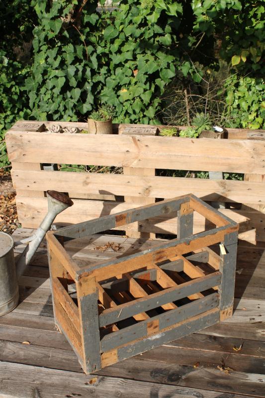 Wooden bottle rack 