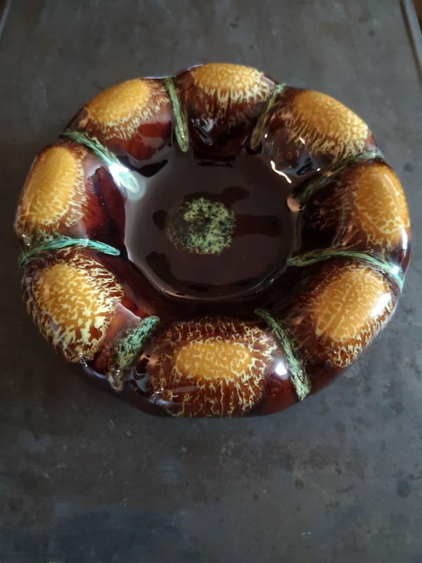 Ceramic ashtray