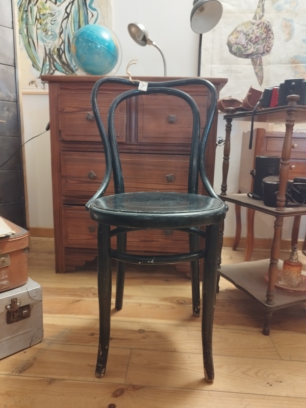 Bentwood chair 1900