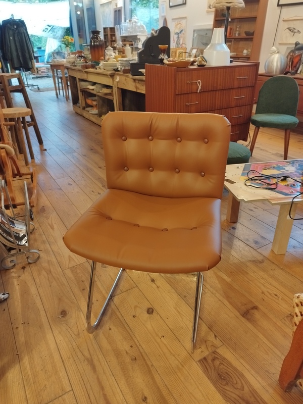 Space Age 70s chrome and leatherette chair 