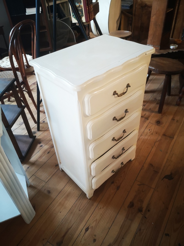 Old chiffonier