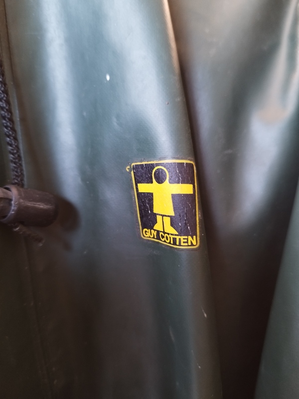 Guy Cotten XL raincoat 