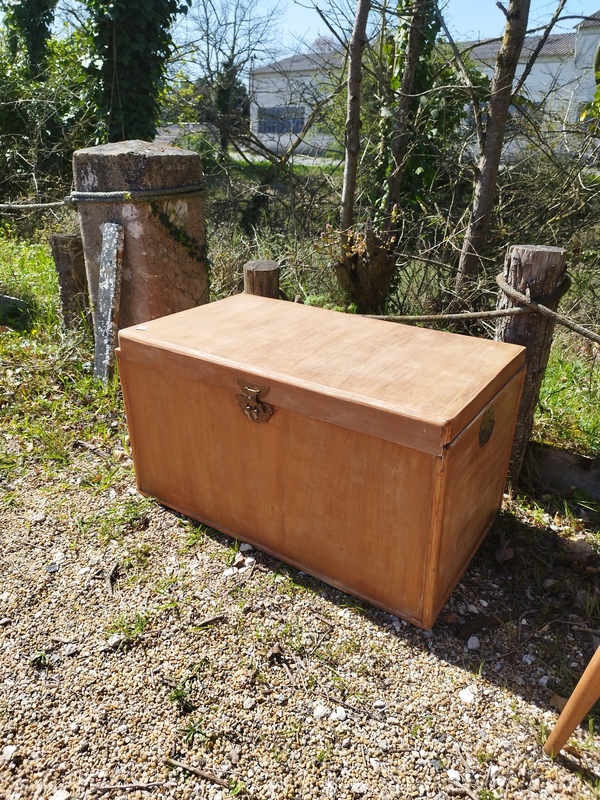 Wooden chest 