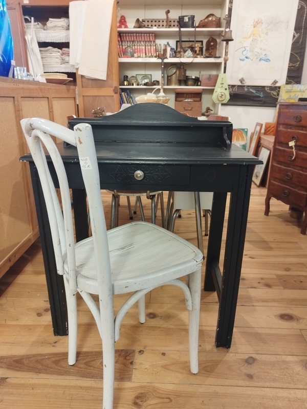 Antique dressing table