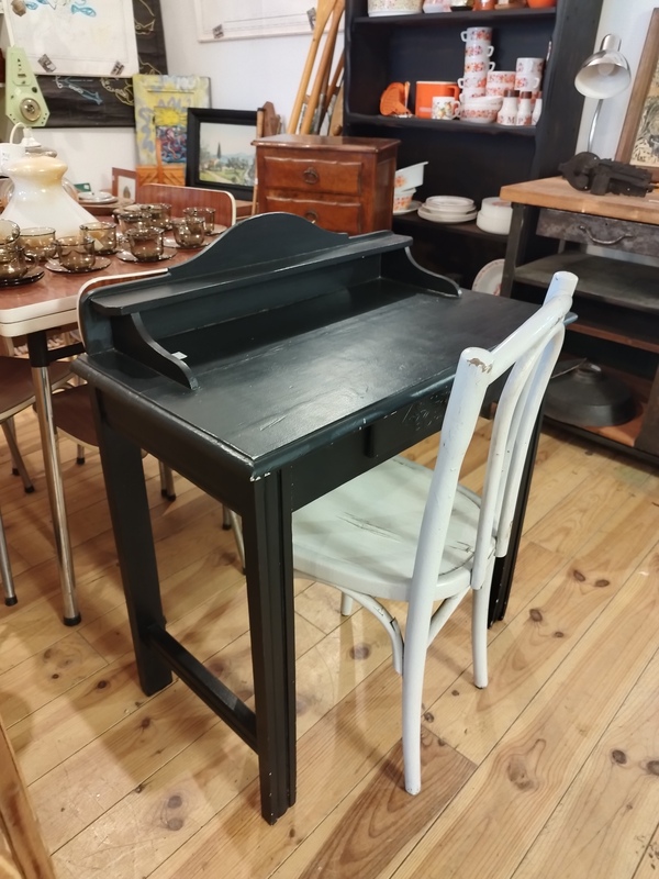 Antique dressing table