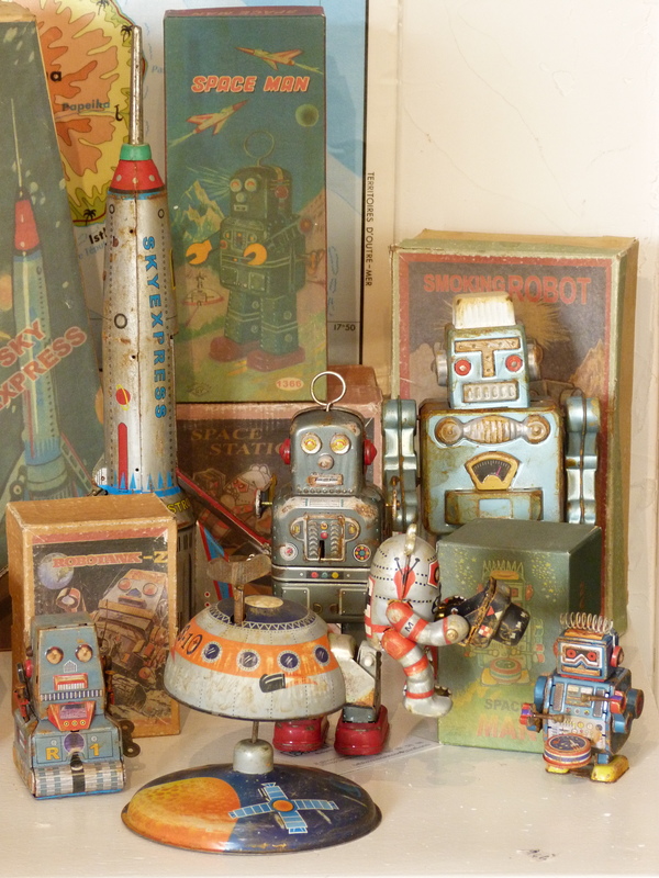 Tin toy 60's
