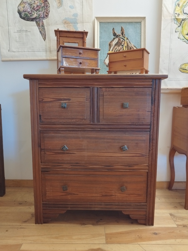 1950 chest of drawers