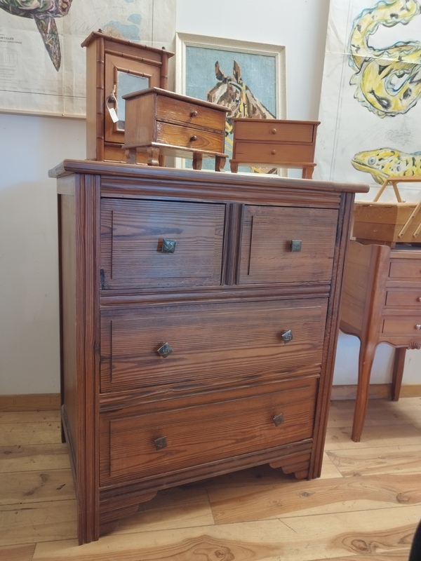 1950 chest of drawers