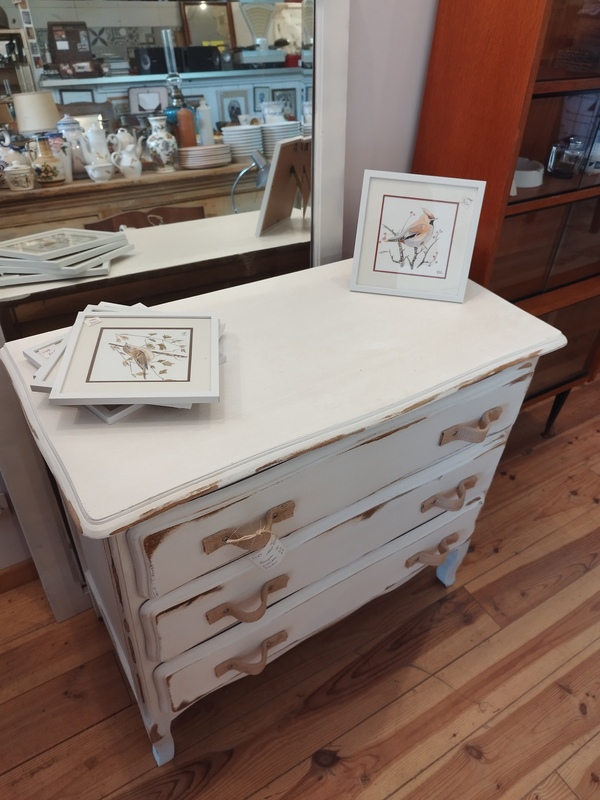 Antique chest of drawers refurbished 