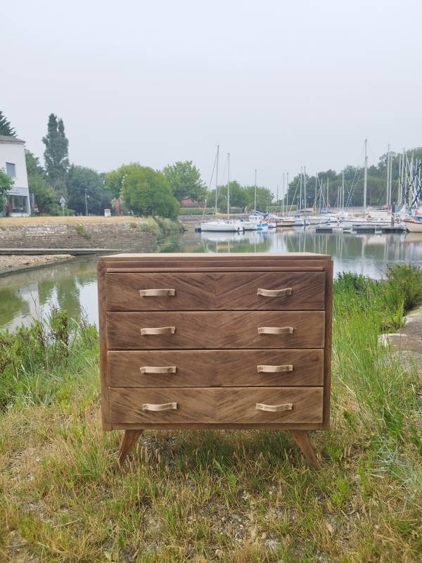 Vintage chest of drawers refurbished