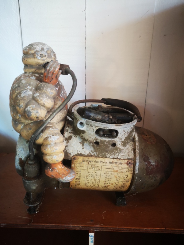 Michelin compressor from the 30s orange