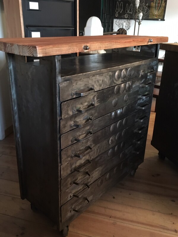 Naval mechanics workshop service