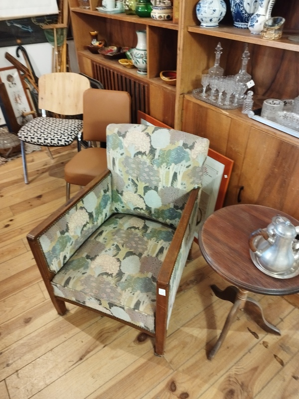 Art Deco armchair in pastel tones 