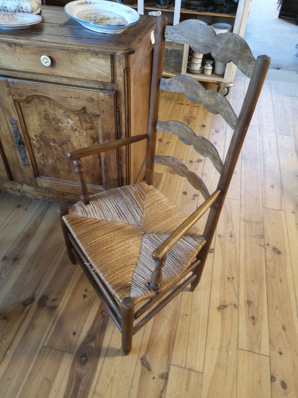 Straw armchair high back