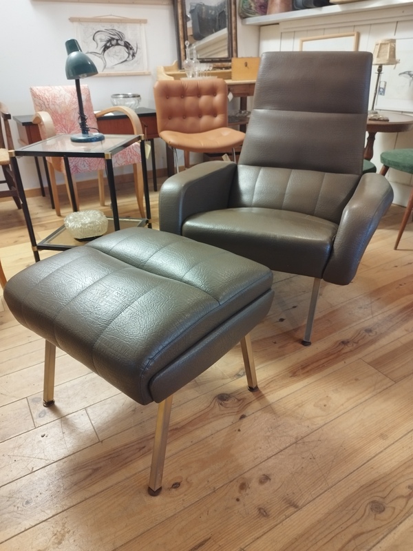 70s Relaxing Armchair 