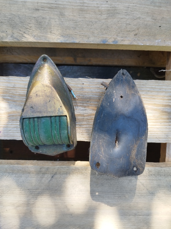 Port and starboard lights