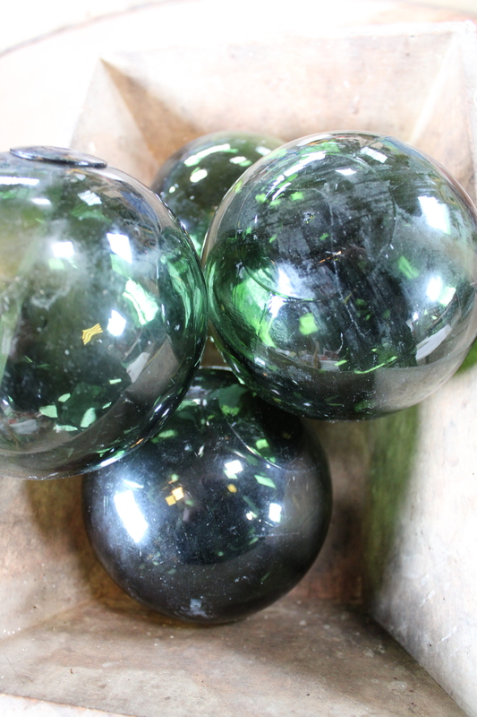 Antique mesh glass floats 