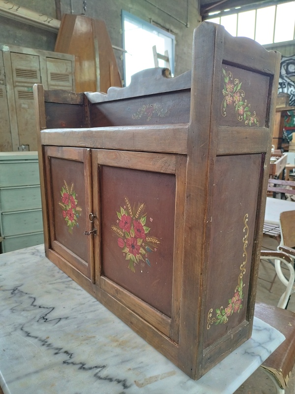 1950s hand painted pantry