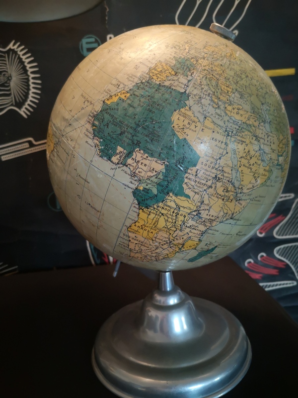 Globe Girard Barrère the colonies